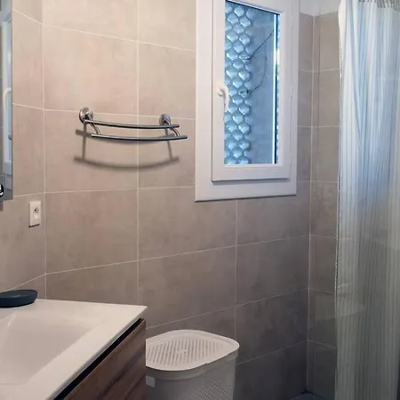 Cosy, 75m2, Climatise, 200m Plage, Parking