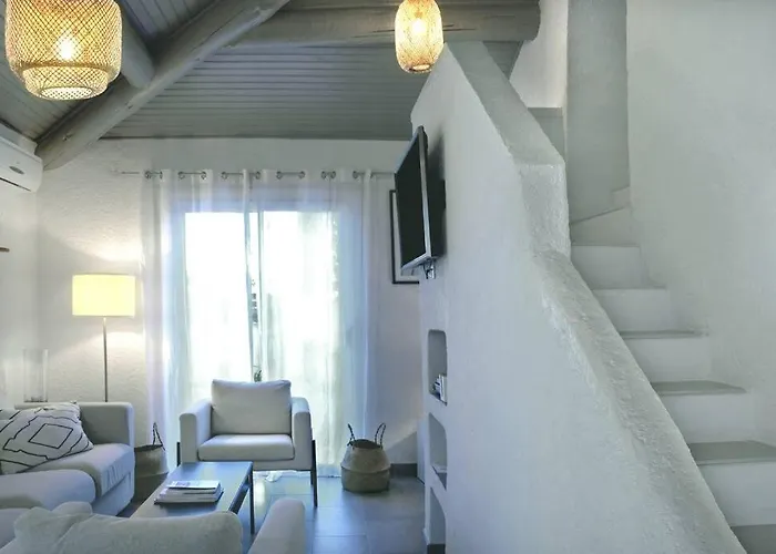 Villa Cosy, 75m2, Climatisé, 200m Plage, Parking