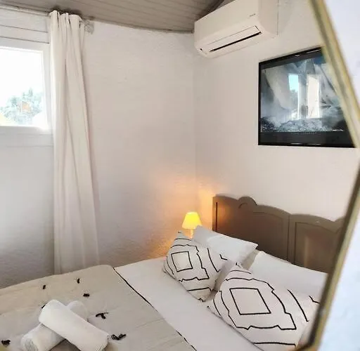 Villa Cosy, 75m2, Climatisé, 200m Plage, Parking Lecci