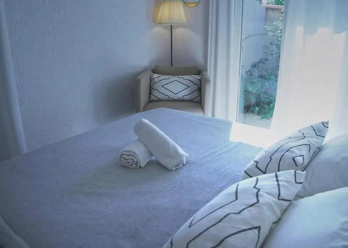 Villa Cosy, 75m2, Climatisé, 200m Plage, Parking Lecci