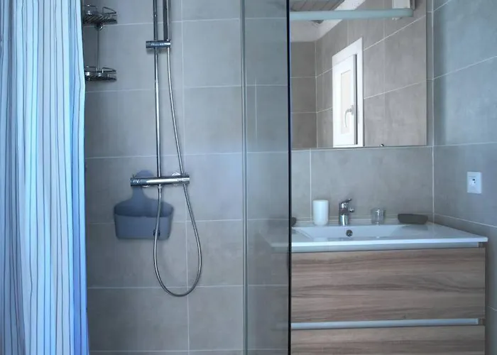 Cosy, 75m2, Climatisé, 200m Plage, Parking *