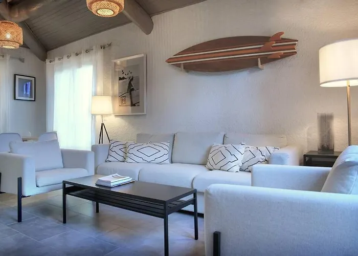 Cosy, 75m2, Climatisé, 200m Plage, Parking